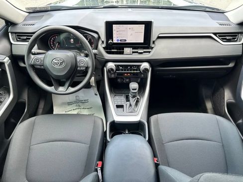 Used 2025 Toyota RAV4 LE AWD/4WD image 23