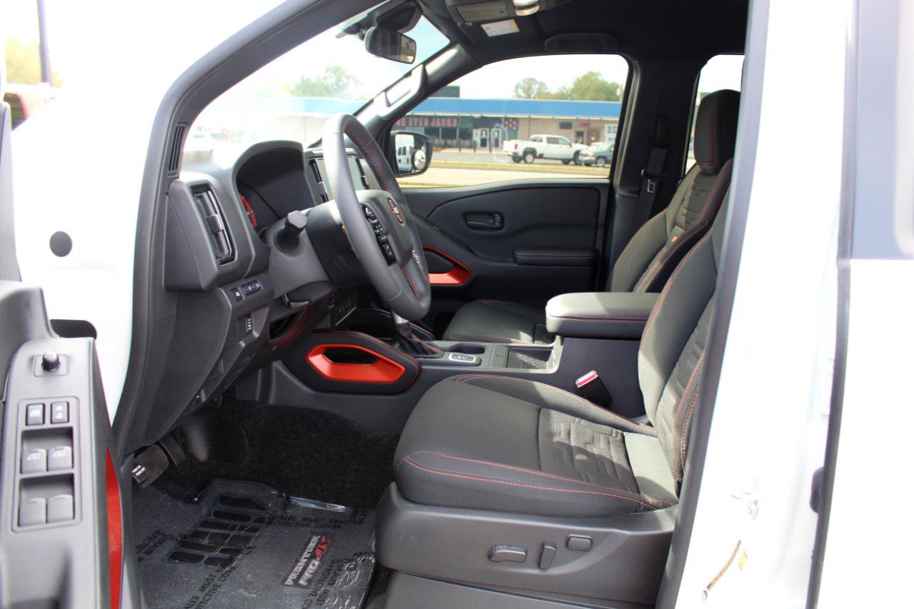 Used 2026 Nissan Frontier PRO-4X w/ Pro-4x Convenience Package AWD/4WD image 9