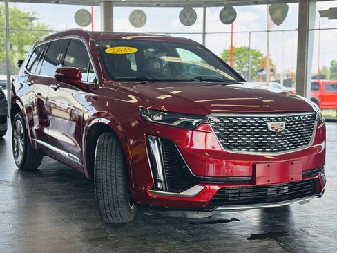 Used 2021 Cadillac XT6 Premium Luxury AWD/4WD image 4