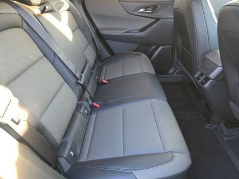 New 2026 Chevrolet Equinox LT w/ Convenience Package II image 24