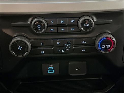 Used 2024 Ford F250 XLT image 16
