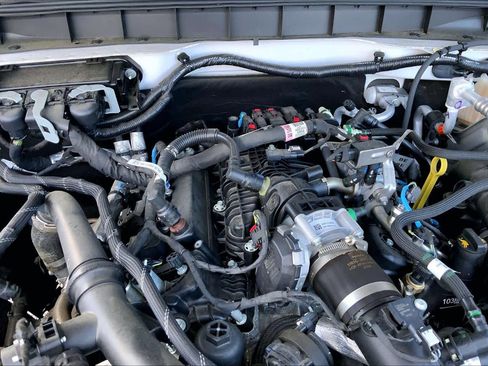 Used 2023 Ford Bronco Wildtrak image 31