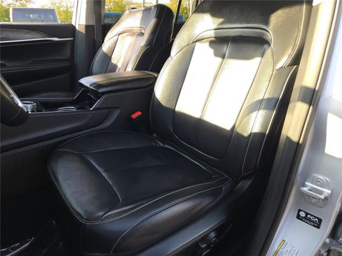 Used 2022 Jeep Grand Cherokee L Limited image 29