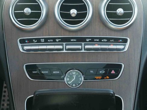 Used 2021 Mercedes-Benz C 300 4MATIC Sedan image 7