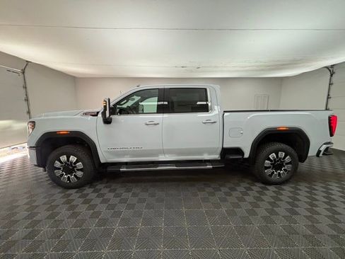 New 2026 GMC Sierra 2500 Denali w/ Denali Reserve Package image 16