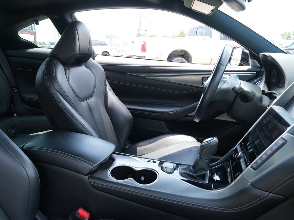 Used 2021 INFINITI Q60 3.0t Luxe w/ Cargo Package AWD/4WD image 16