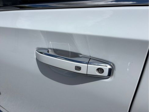 Used 2022 GMC Yukon SLT w/ SLT Premium Package RWD image 19