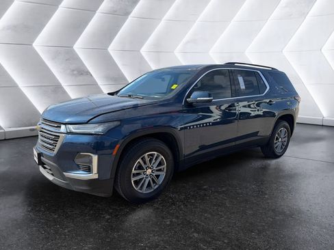 Used 2023 Chevrolet Traverse LT FWD image 3