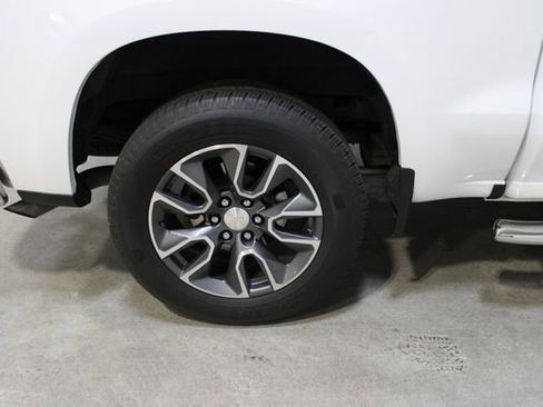 Used 2022 Chevrolet Silverado 1500 LT image 33