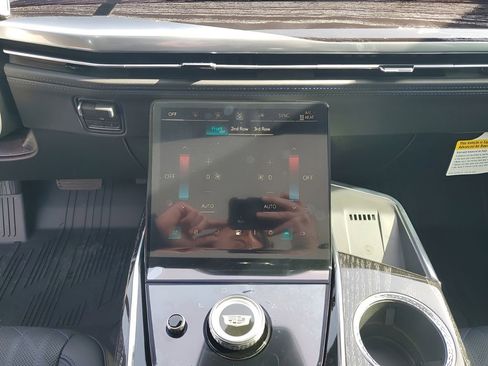 New 2026 Cadillac Escalade IQL Luxury w/ LPO, Floor Liner Package AWD/4WD image 43