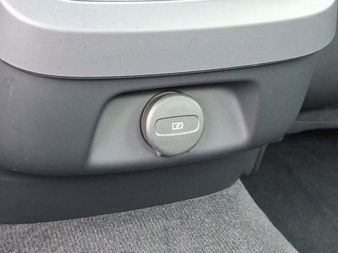 Used 2024 Volvo S60 B5 Plus image 13