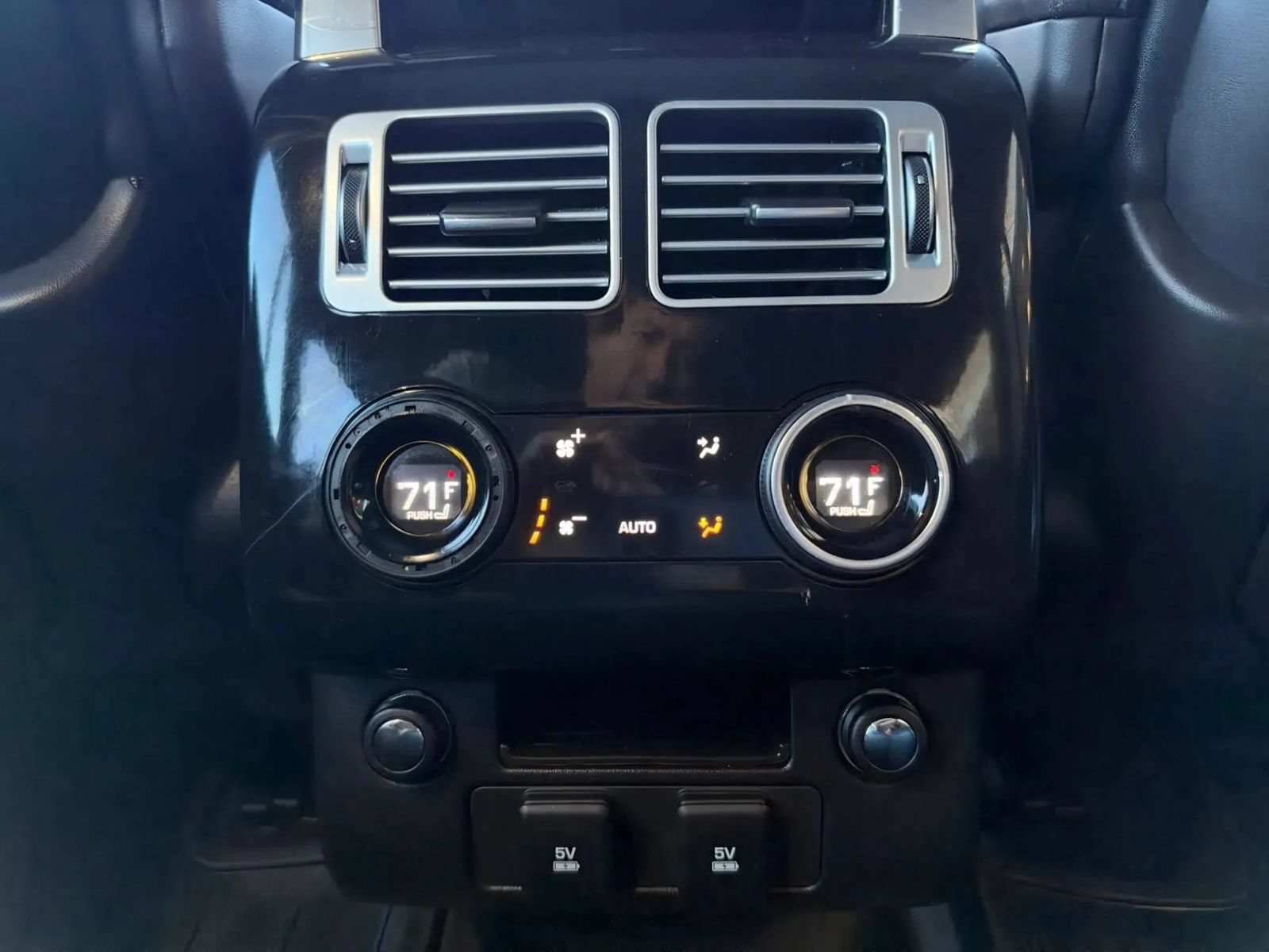 Used 2018 Land Rover Range Rover HSE AWD/4WD image 16