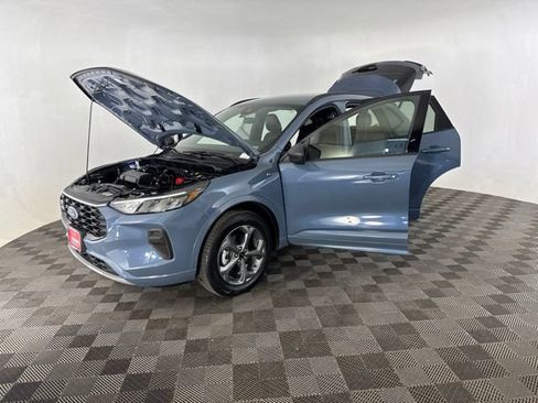 Used 2024 Ford Escape ST-Line w/ Tech Pack #1 AWD/4WD image 10