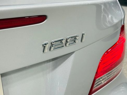 Used 2011 BMW 128i Convertible image 59