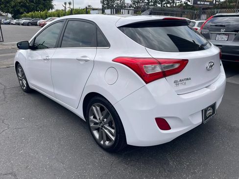 Used 2016 Hyundai Elantra GT w/ Option Group 03 FWD image 19