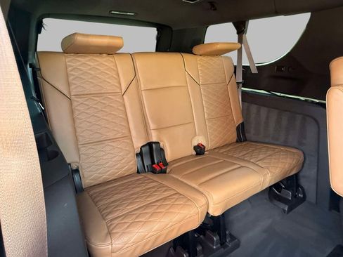 Used 2022 Cadillac Escalade ESV Sport w/ Touring Package image 17