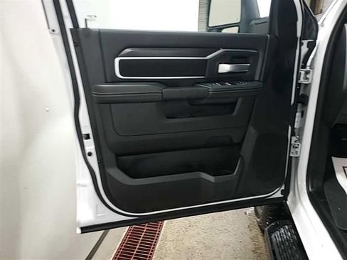 Used 2025 RAM 2500 Big Horn AWD/4WD image 19