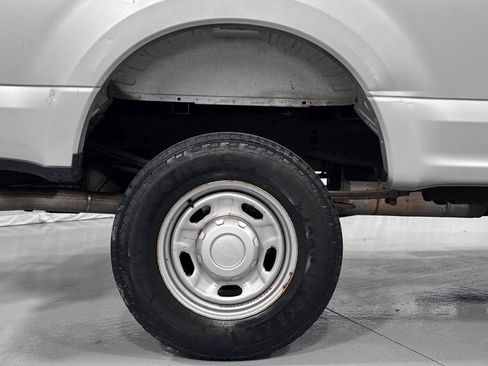Used 2017 Ford F250 XL w/ Power Equipment Group AWD/4WD image 26