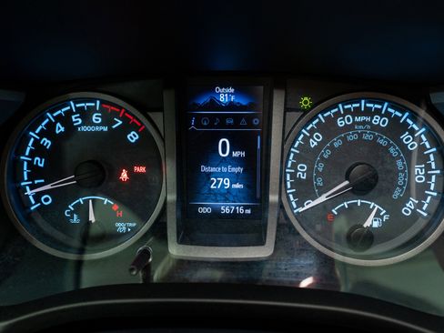 Used 2018 Toyota Tacoma TRD Off-Road image 25