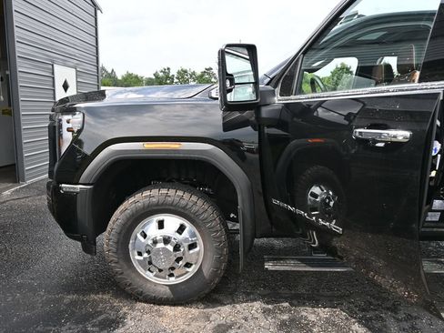 Used 2026 GMC Sierra 3500 Denali Ultimate AWD/4WD image 40