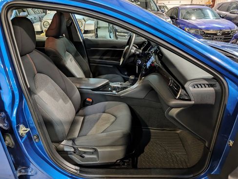 Used 2020 Toyota Camry LE FWD image 26