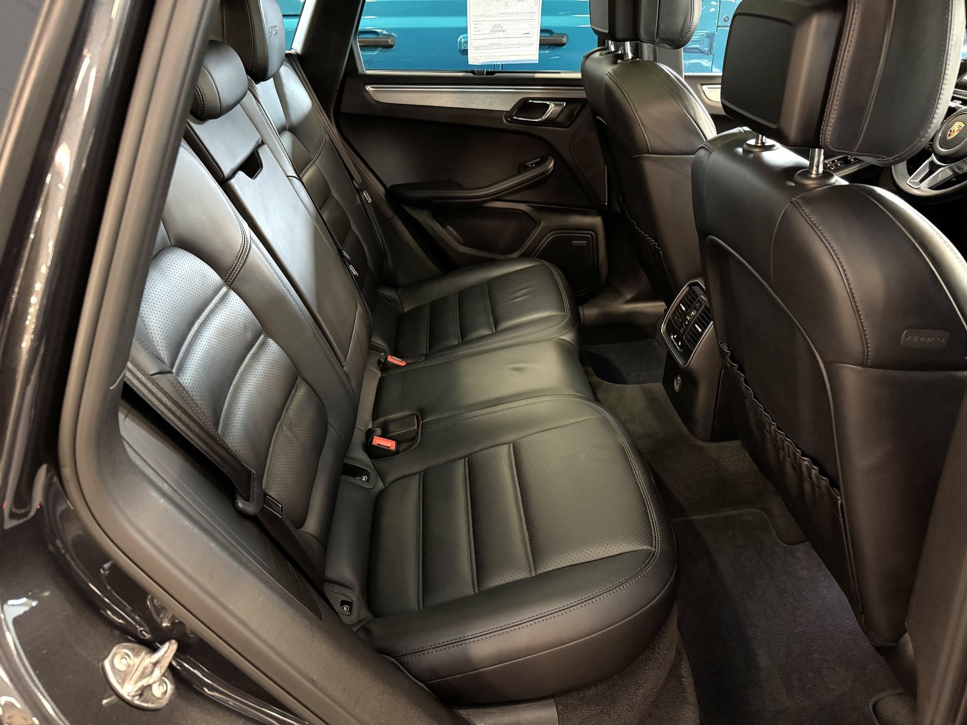 Used 2018 Porsche Macan GTS AWD/4WD image 29