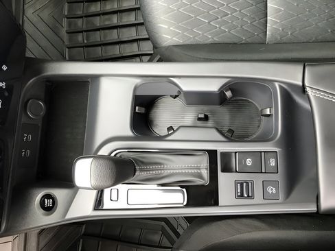 Used 2026 Nissan Sentra SV w/ Floor Mat Package FWD image 19