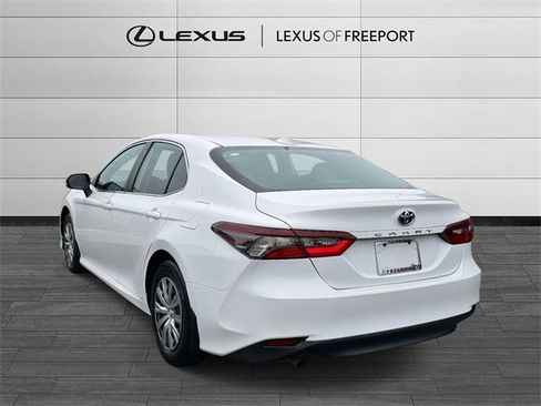 Used 2023 Toyota Camry LE image 6