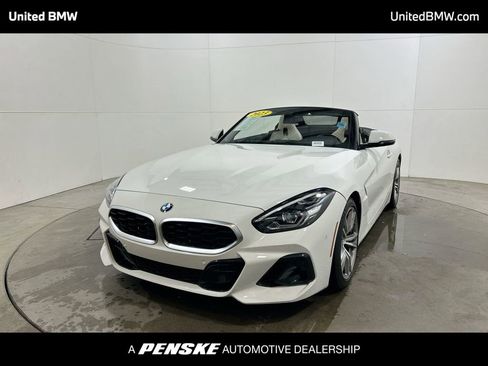 Used 2023 BMW Z4 sDrive30i w/ Convenience Package image 1
