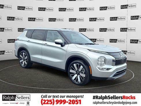 Used 2025 Mitsubishi Outlander SE AWD/4WD image 1