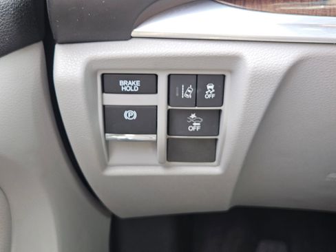 Used 2017 Acura MDX SH-AWD w/ Technology Package image 16