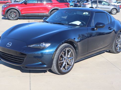 Used 2022 MAZDA MX-5 Miata RF Grand Touring image 2