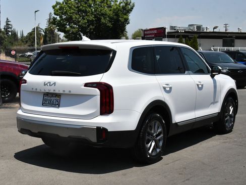 Used 2025 Kia Telluride LX FWD image 8