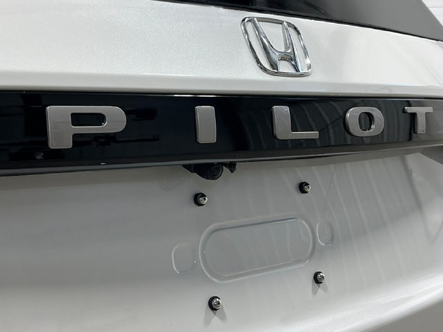 New 2026 Honda Pilot Touring image 7