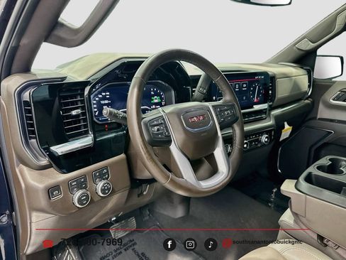 Used 2024 GMC Sierra 1500 SLT w/ X31 Off-Road Package AWD/4WD image 10