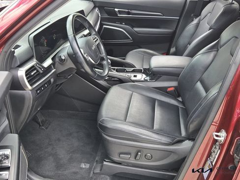Certified 2024 Kia Telluride S w/ S Sunroof Package FWD image 10