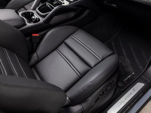 New 2026 Porsche Cayenne S AWD/4WD image 51