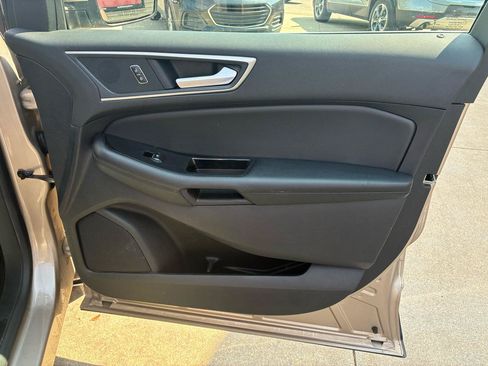 Used 2020 Ford Edge SEL w/ Cargo Accessory Package FWD image 16