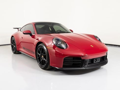 Certified 2025 Porsche 911 Carrera image 12