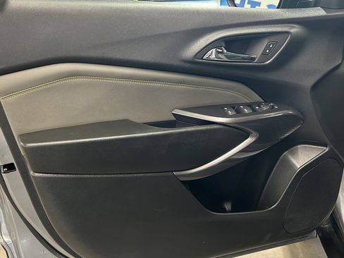 Used 2024 Chevrolet Trax ACTIV w/ Driver Confidence Package image 11