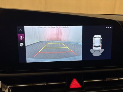 Certified 2023 Kia Niro EX Touring image 17