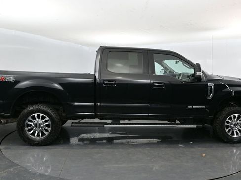 Certified 2020 Ford F350 Lariat w/ Lariat Value Package image 3