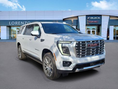 New 2026 GMC Yukon XL Denali w/ Denali Reserve Package image 3