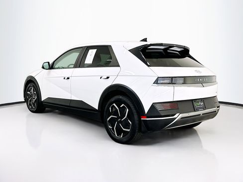 Used 2024 Hyundai Ioniq 5 SE image 5