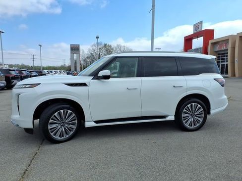 Used 2025 INFINITI QX80 Sensory image 18