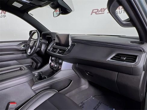 Used 2024 GMC Yukon SLT image 41