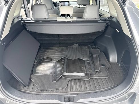 Used 2021 Toyota RAV4 Limited FWD image 39