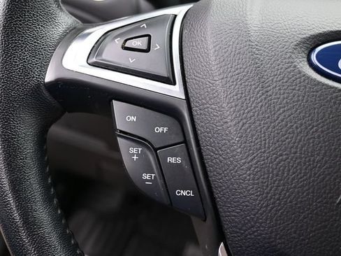 Used 2022 Ford Edge Titanium AWD/4WD image 16