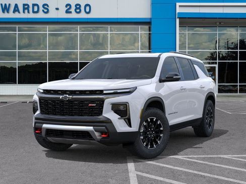 New 2026 Chevrolet Traverse Z71 w/ Driver Confidence Package image 6