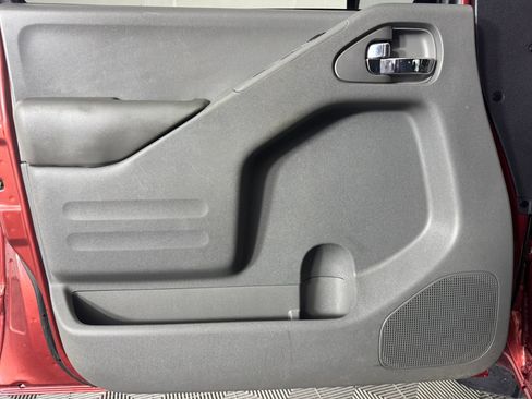 Used 2018 Nissan Frontier SV image 33